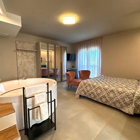 Diamante Oda ve Kahvaltı 3*