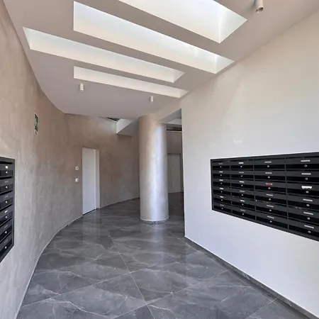 Oda ve Kahvaltı Diamante